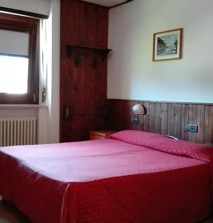 Hotel, Bar & Bistrot Saint Nicolas Gran Paradiso Hotel Saint Nicolas