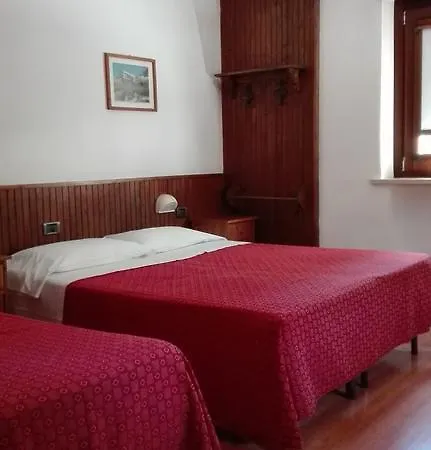 Hotel Hotel, Bar & Bistrot Saint Nicolas Gran Paradiso Saint Nicolas