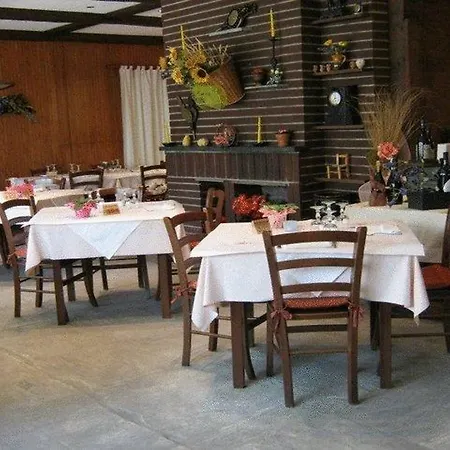 Hotel Hotel, Bar & Bistrot Saint Nicolas Gran Paradiso Saint Nicolas