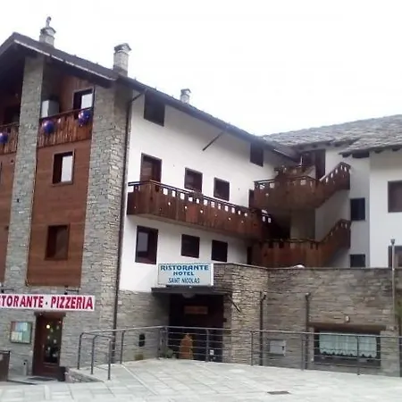 & Restaurant Gran Paradiso ホテル