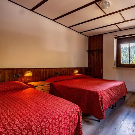 & Restaurant Gran Paradiso القديس نقولا