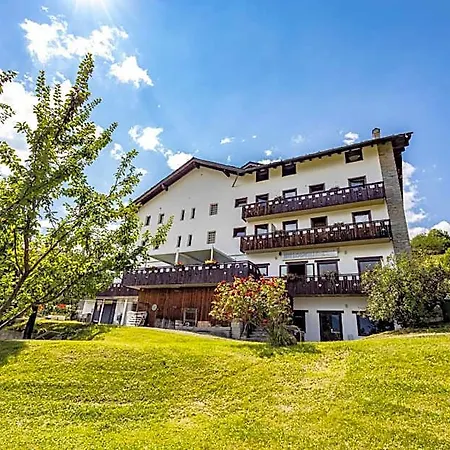 Hotel & Restaurant Gran Paradiso 3*