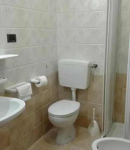 Gran Paradiso فندق القديس نقولا